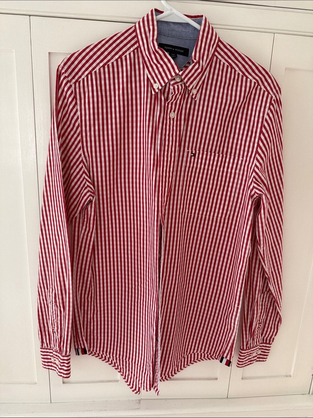 Men’s Small Tommy Hilfiger Red & White Vertical Stripe Button-Down Shirt